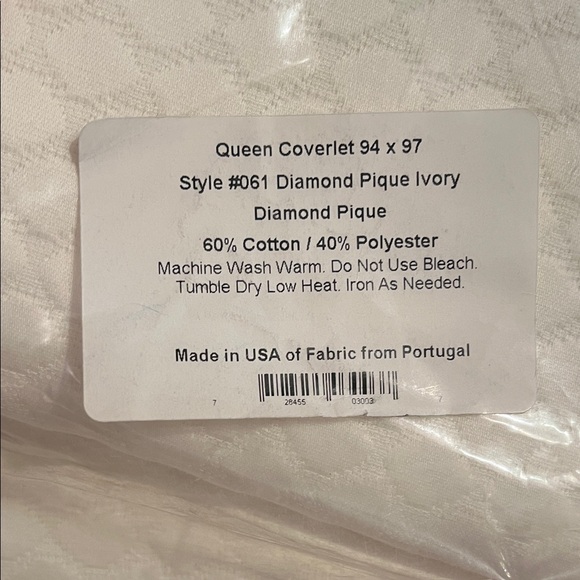 Matouk BRAND NEW IVORY / WHITE Quilted Bedding 94x97 - Picture 2 of 3